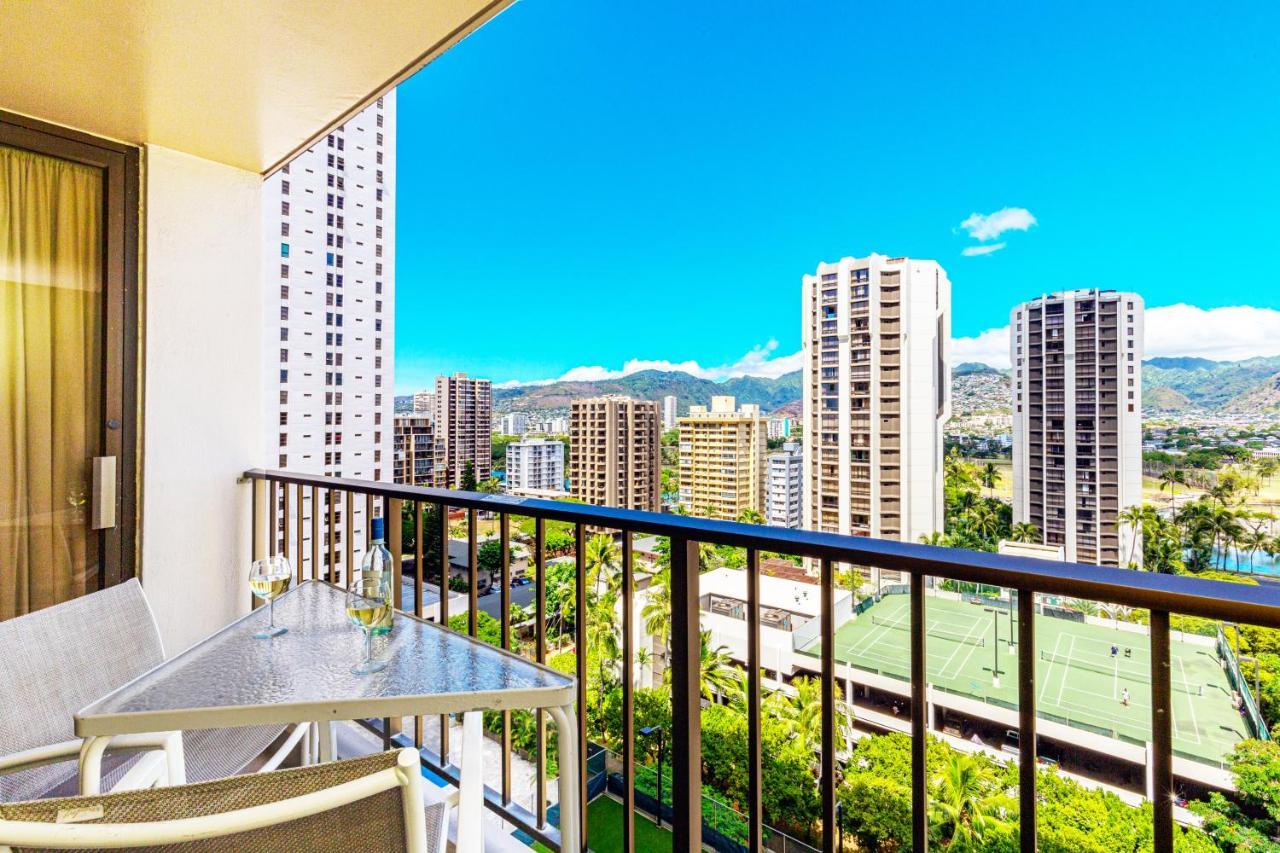 Mountain Views & Steps To Beach - Free Parking! Honolulu Dış mekan fotoğraf